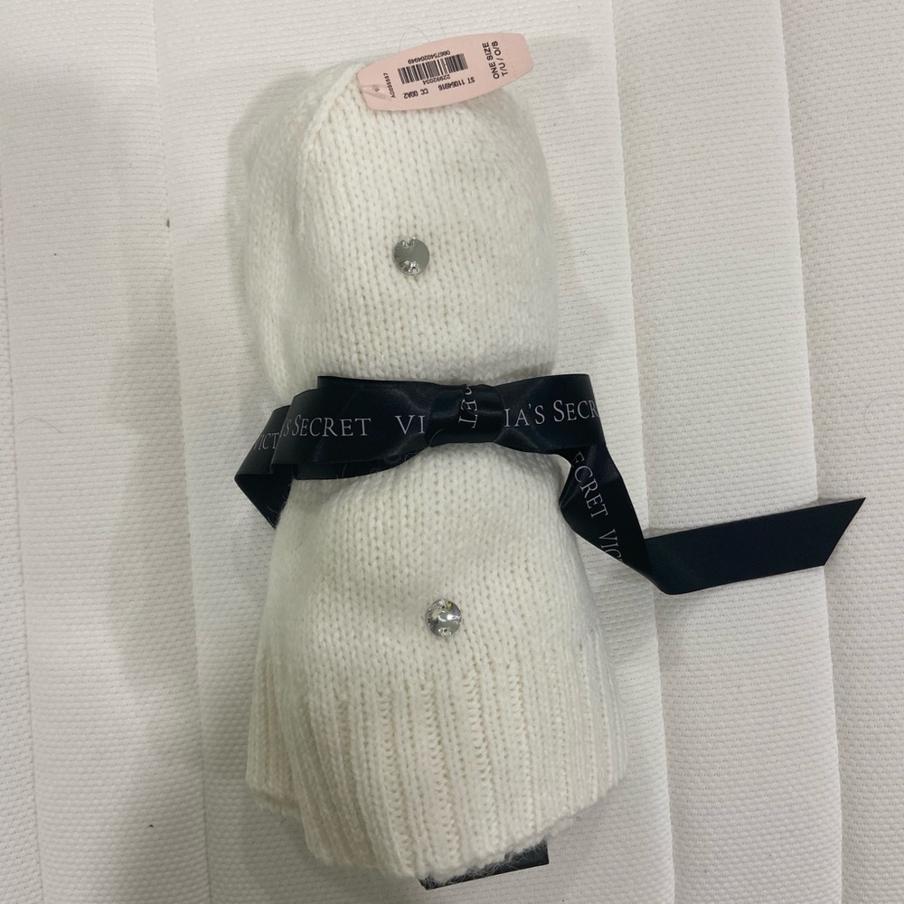 Victoria secret soft hat and scarf